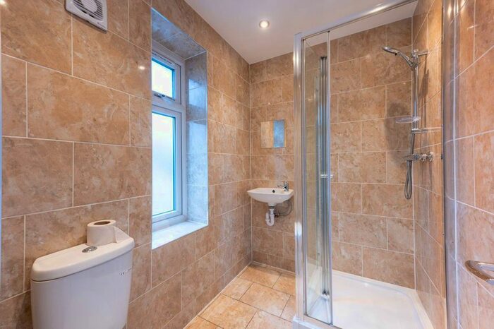 Studio To Rent In Bideford Avenue, Perivale, Greenford, UB6