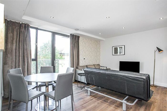 2 Bedroom Apartment To Rent In Back Church Lane, London, E1