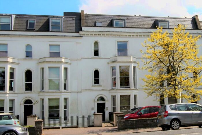 2 Bedroom Flat To Rent In Upper Belgrave Road, Clifton, BS8