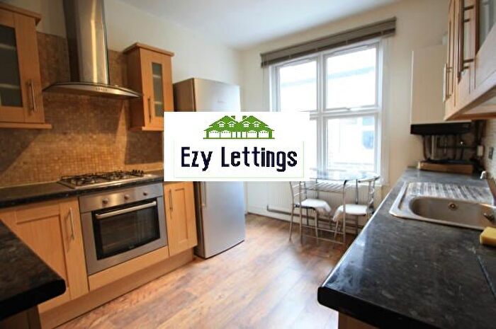 2 Bedroom Flat To Rent In Miller Road, Colliers Wood, SW19