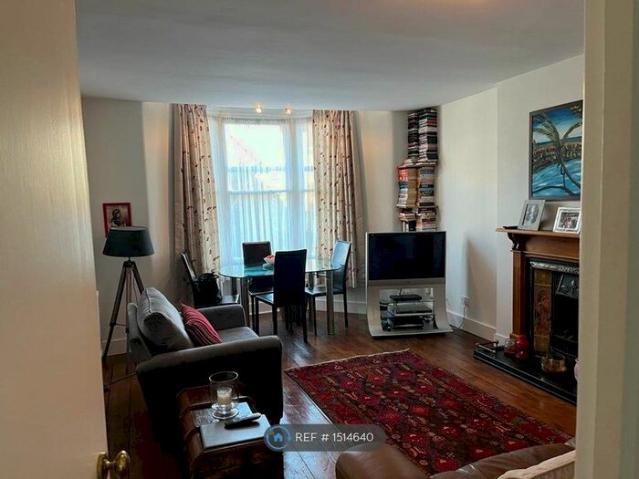 1 Bedroom Flat To Rent In Birdhurst Road, South Croydon, CR2