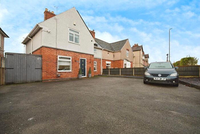 3 Bedroom Semi-Detached House For Sale In Preston Avenue, Alfreton, DE55