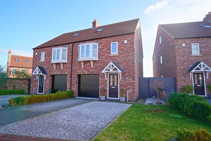 3 Bedroom Semi-detached House For Sale In Osana Avenue, Howden, Goole, DN14