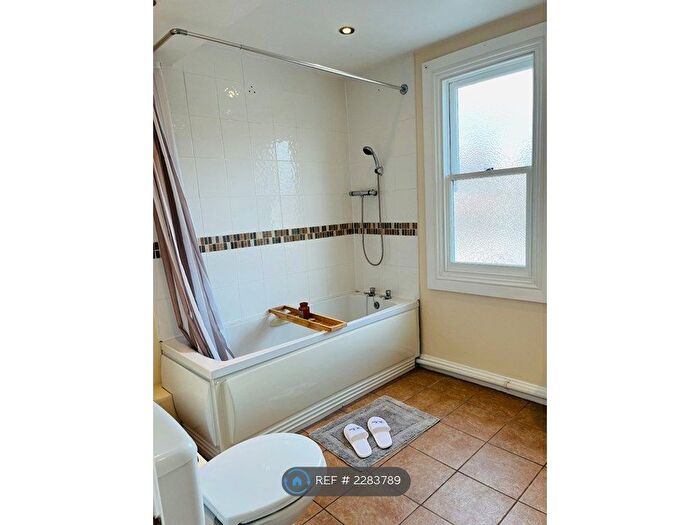 1 Bedroom Flat To Rent In Argyle Square, Sunderland, SR2