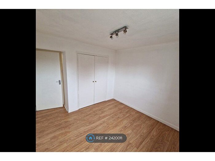 1 Bedroom Flat To Rent In St Albans Road, Hersden, CT3