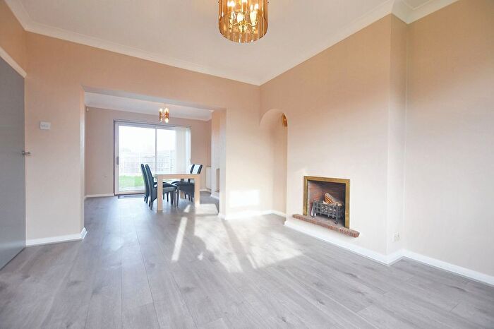 4 Bedroom Semi-Detached House To Rent In Cecil Avenue, Hornchurch, RM11