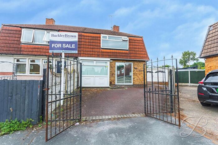 3 Bedroom Semi-Detached House For Sale In Greendale Crescent, Clipstone Village, Mansfield, NG21