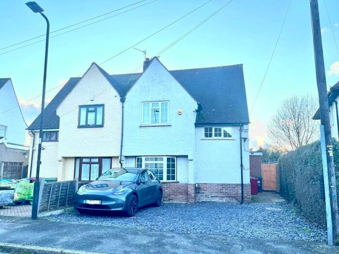 4 Bedroom Semi-Detached House To Rent In St. Georges Crescent, Cippenham, SL1