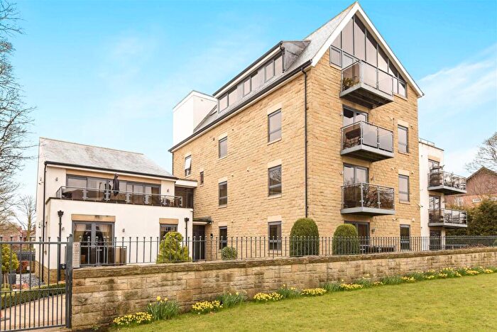 2 Bedroom Flat To Rent In The Place, Harrogate Road, Alwoodley, Leeds, LS17