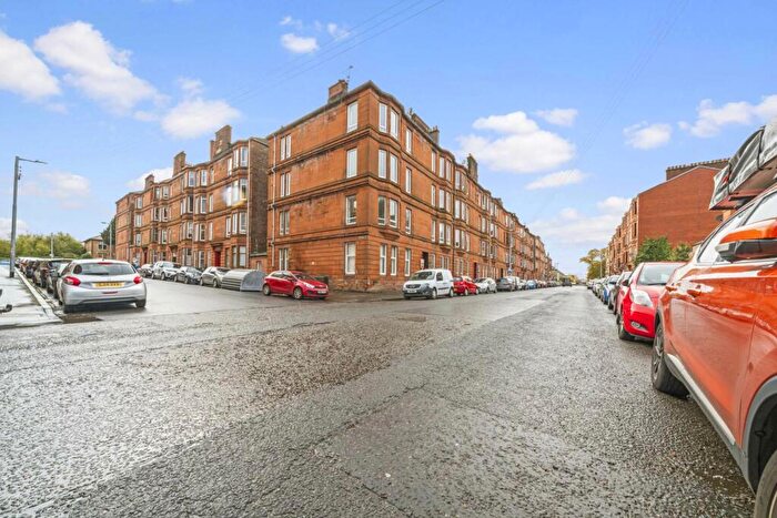 2 Bedroom Flat To Rent In Dixon Road, Crosshill, G42