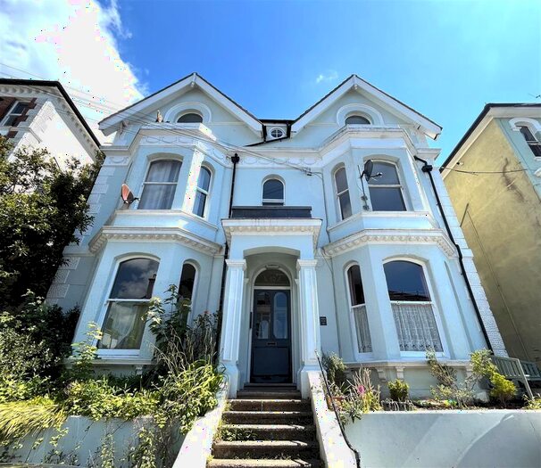 2 Bedroom Flat To Rent In Baldslow Road, Hastings, TN34