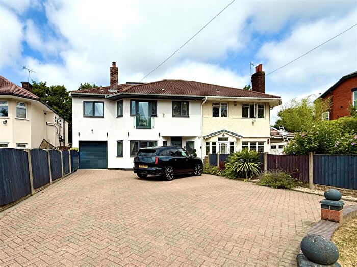 6 Bedroom Semi-Detached House For Sale In Court Hey Avenue, Liverpool, L36