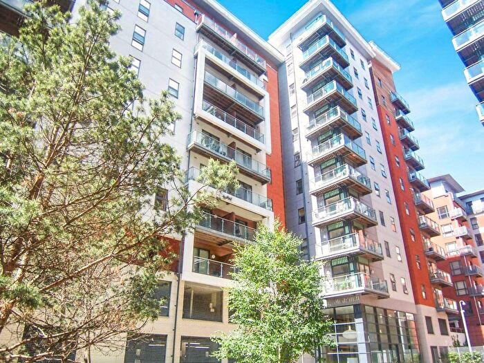 1 Bedroom Flat To Rent In Barton Place, Hornbeam Way, Green Quarter, Manchester, M4