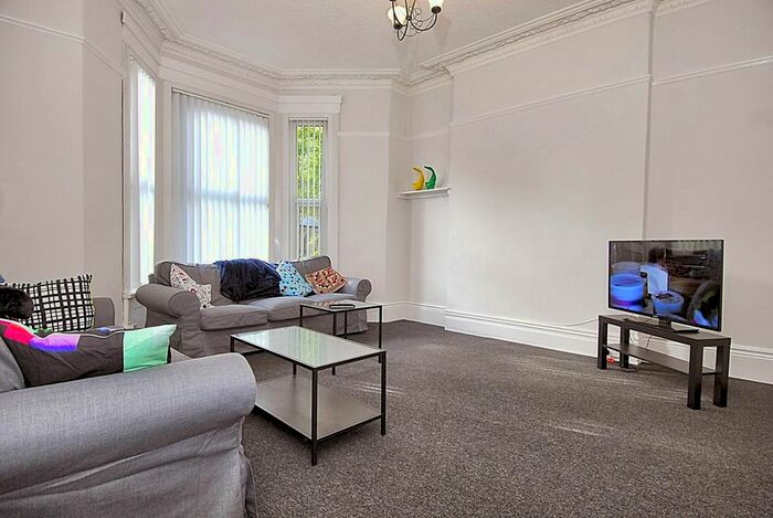 6 Bedroom Property To Rent In Beaumont Road, Plymouth, PL4