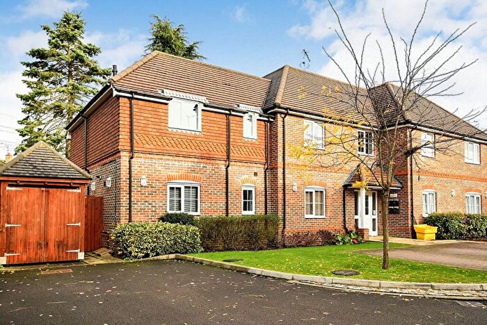2 Bedroom Apartment To Rent In Godwin Close, Wokingham, RG41