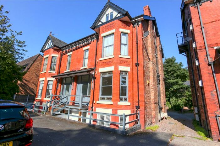 2 Bedroom Flat To Rent In Palatine Road, West Didsbury, Manchester, M20