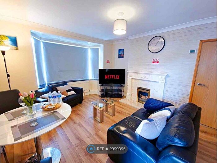 2 Bedroom Semi-Detached House To Rent In Brierfield Avenue, Manchester, M46