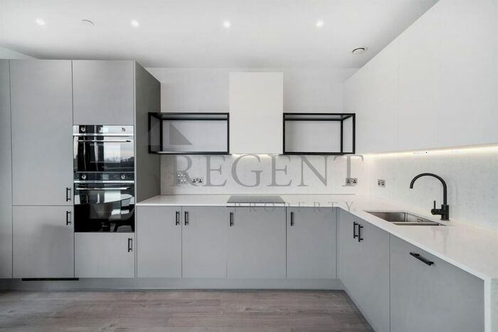 2 Bedroom Apartment To Rent In Willowbrook House, Coster Avenue, N4