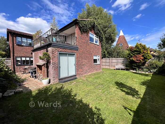 4 Bedroom Detached House For Sale In Ashford Road, Bearsted, Maidstone, Kent, ME14