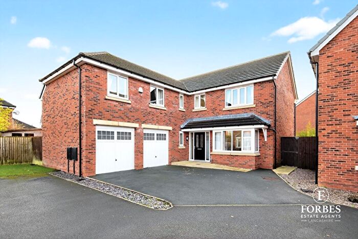 5 Bedroom Detached House For Sale In Willowbank Close, Farington Moss, Leyland, PR26