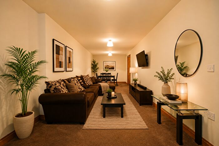5 Bedroom Flat To Rent In Woodville Road, Cathays, CF24