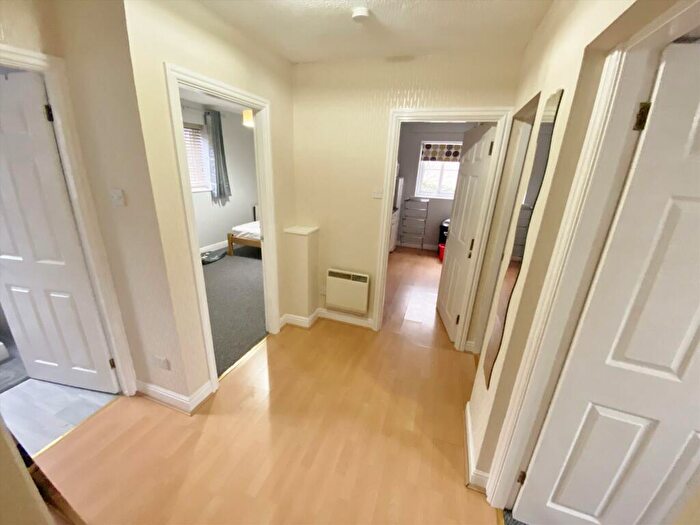2 Bedroom Flat To Rent In Bay View Court, Station Road, Lancaster, LA1