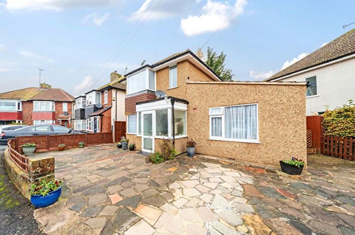 3 Bedroom Detached House To Rent In Skylark Road, Denham, UB9