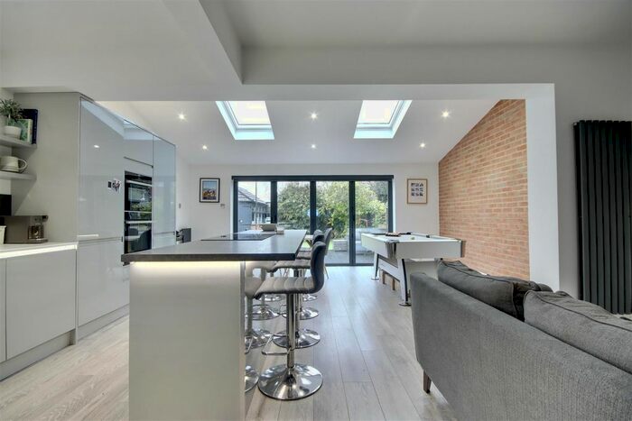 3 Bedroom Terraced House To Rent In Chatsworth Avenue, Portsmouth, PO6