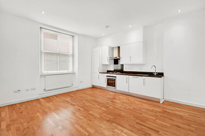 1 Bedroom Apartment To Rent In Bishops Way, London, E2