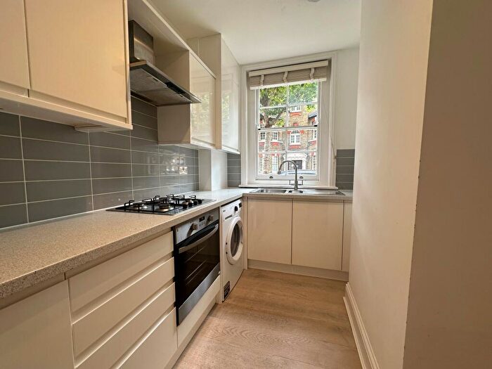 1 Bedroom Apartment To Rent In Villa Street, London, SE17