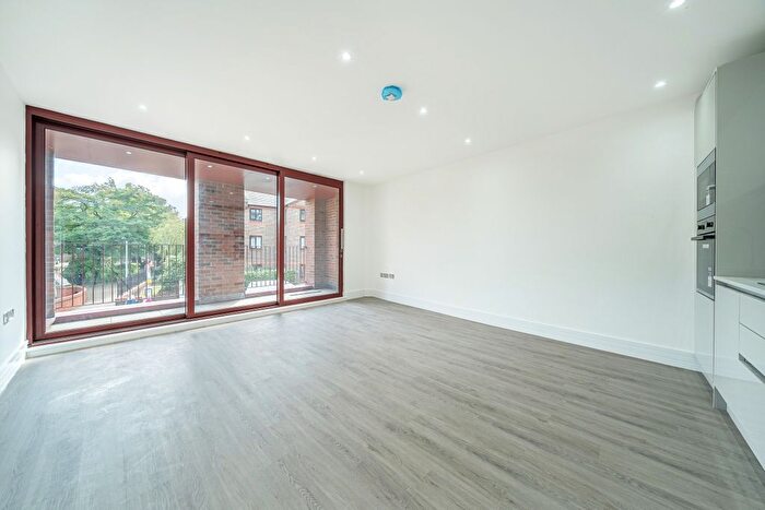 2 Bedroom Flat To Rent In Greenwich High Street, Greenwich, SE10