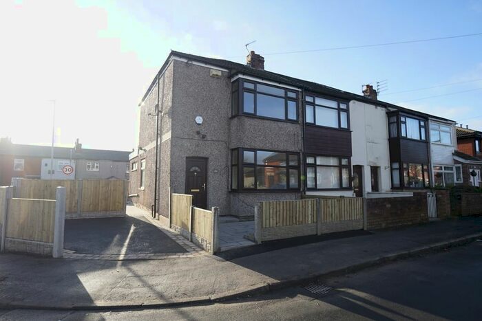 3 Bedroom End Of Terrace House To Rent In East Street, Ashton In Makerfield, Wigan WN4