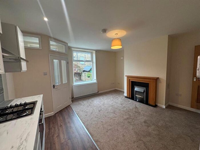 House To Rent In Holly Street, Bradford, BD6