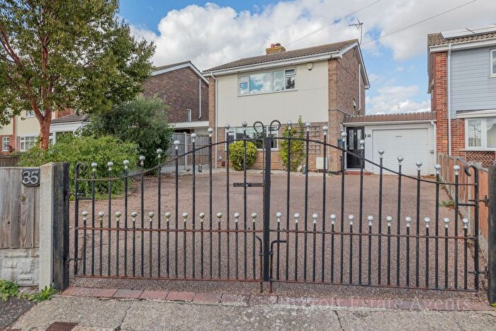 3 Bedroom Detached House For Sale In Laburnum Close, Bradwell, Great Yarmouth, NR31