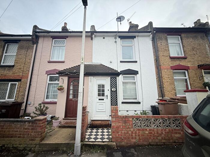 3 Bedroom Terraced House To Rent In Frederick Road, Gillingham, ME7