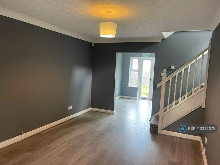 3 Bedroom Detached House To Rent In Tunbridge Grove, Milton Keynes, MK7