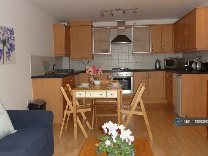 2 Bedroom Flat To Rent In Harrier Court, Lancaster, LA1