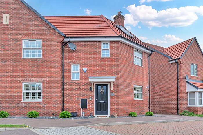 3 Bedroom Semi-detached House For Sale In Castle Grove, Buntingford, SG9