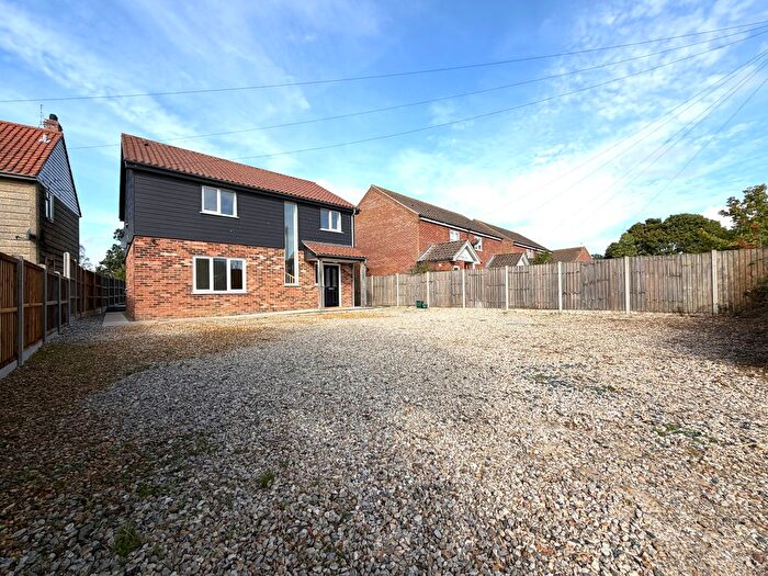 4 Bedroom Detached House To Rent In Sutton Crescent, Freethorpe, NR13