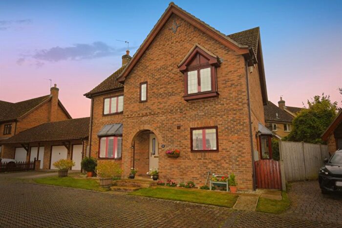 4 Bedroom Detached House For Sale In St. Aubins Crescent, Heighington, Lincoln, LN4