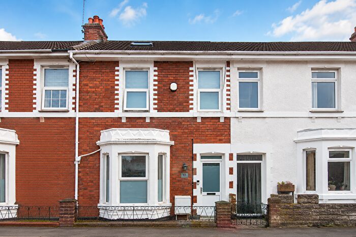3 Bedroom Terraced House For Sale In Ashford Road, Kingshill, Swindon, SN1