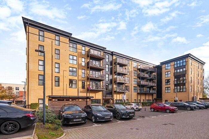 1 Bedroom Flat For Sale In Giles Crescent, Stevenage, Hertfordshire, SG1