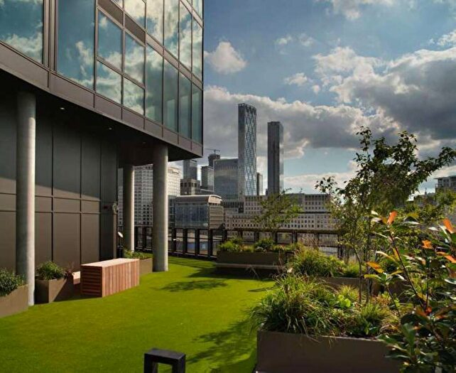 2 Bedroom Flat For Sale In Vetro London, Canary Wharf, E14