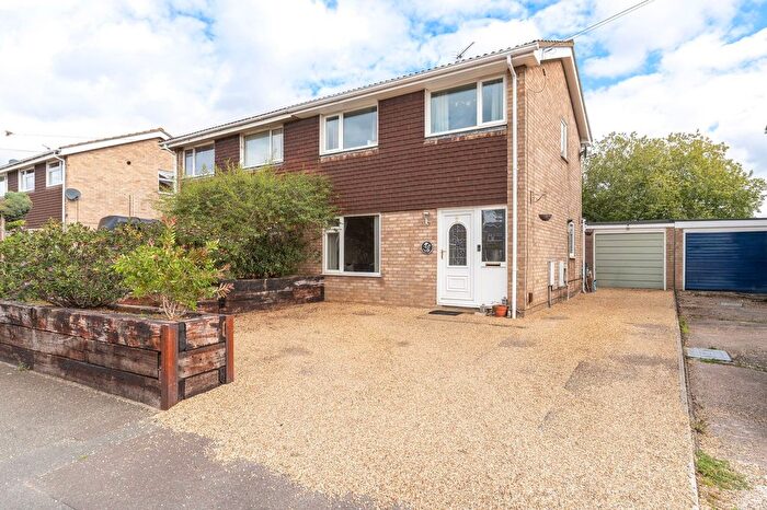 3 Bedroom Semi-Detached House For Sale In The Shrublands, Horsford, NR10