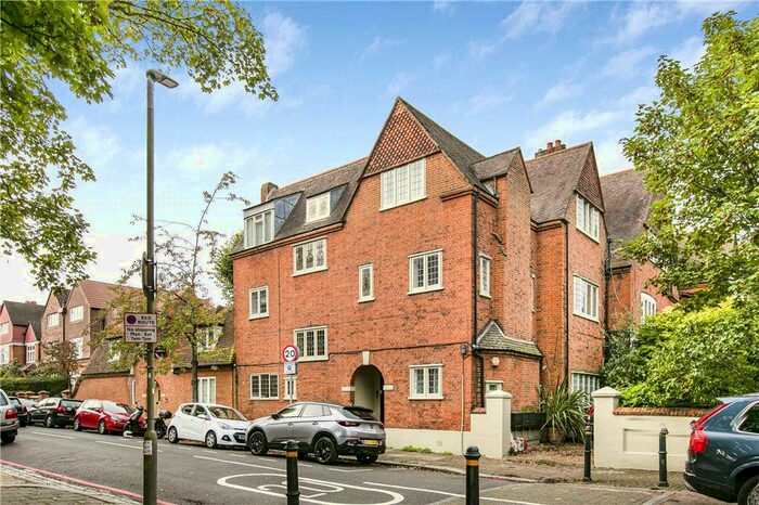 1 Bedroom Flat To Rent In Upper Richmond Road, Putney, SW15