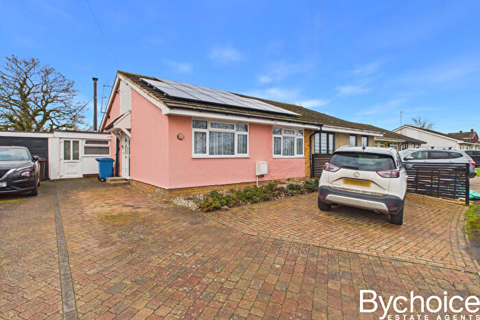 2 Bedroom Semi-Detached Bungalow For Sale In Windmill Rise, Hundon, CO10