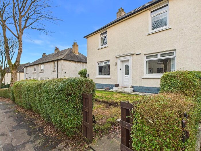 2 Bedroom Flat For Sale In Briar Drive, Clydebank, G81