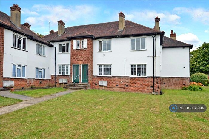 2 Bedroom Maisonette To Rent In The Maisonettes, Sutton, SM1