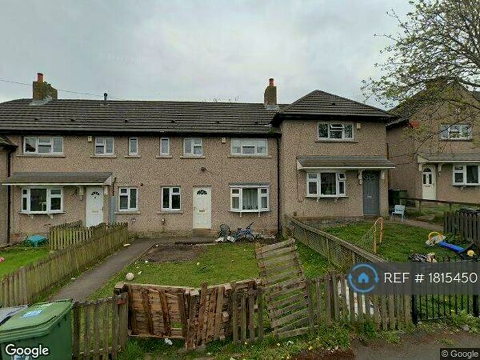 2 Bedroom Terraced House To Rent In Gilbert Grove, Huddersfield, HD4
