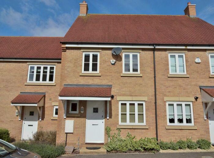 3 Bedroom Terraced House To Rent In Kesteven Way, Little Stanion, NN18